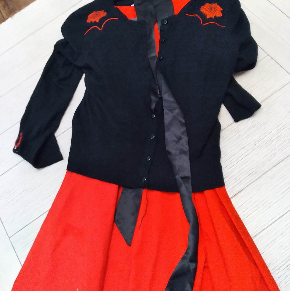 Too fast cardigan with dress